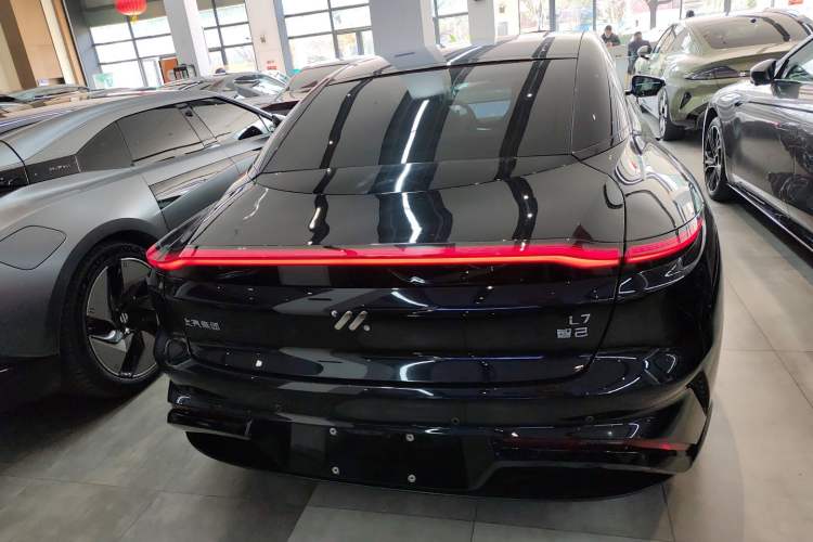 Used IM L7 2022 Dynamic Model Exterior 4