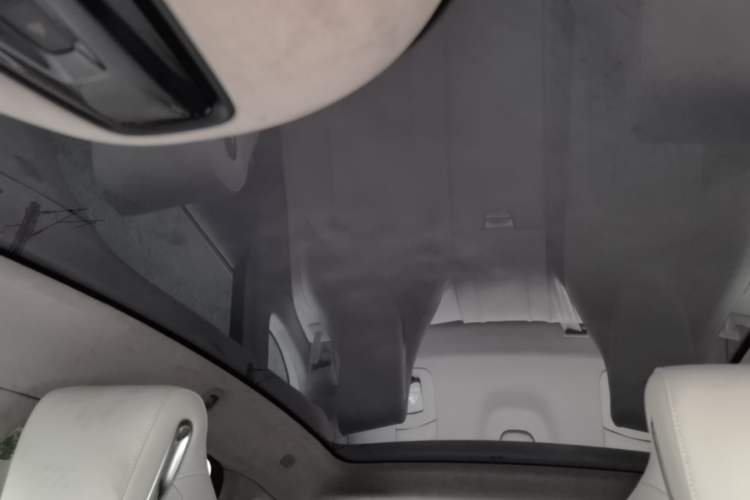 Used IM L7 2022 Dynamic Model Headliner