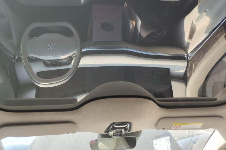 Used IM L7 2022 Dynamic Model Headliner