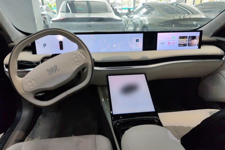 Used IM L7 2022 Dynamic Model Interior 2