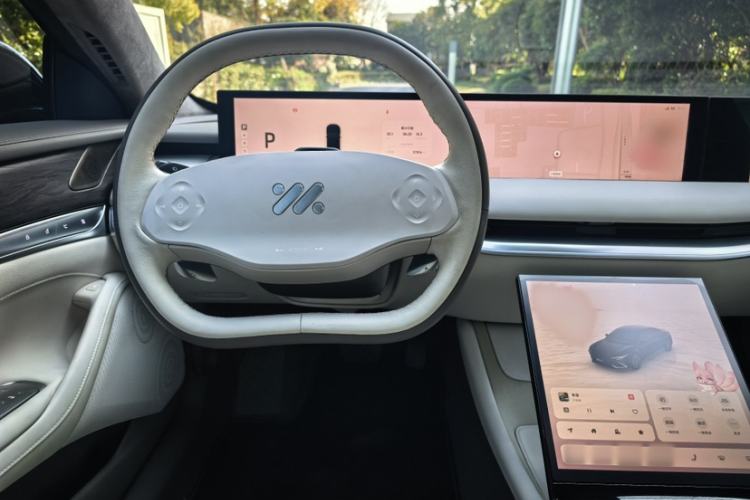 Used IM L7 2022 Dynamic Model Interior 2