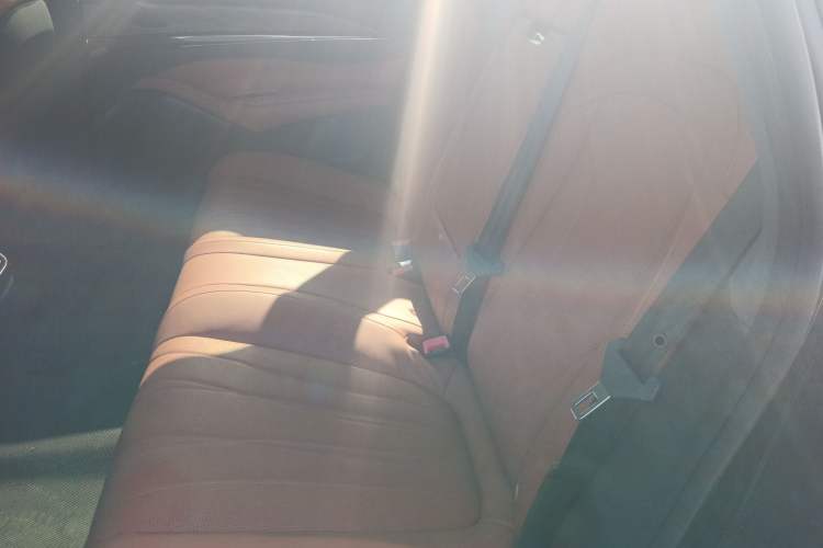 Used IM L7 2022 Dynamic Model Interior 4
