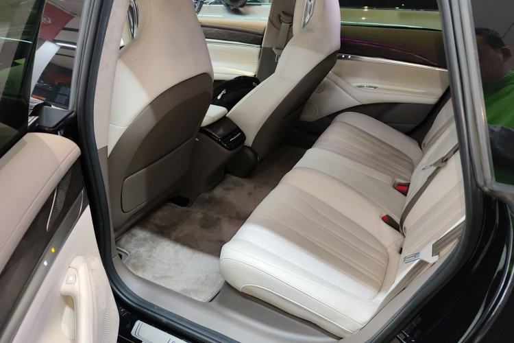 Used IM L7 2022 Dynamic Model Interior 4