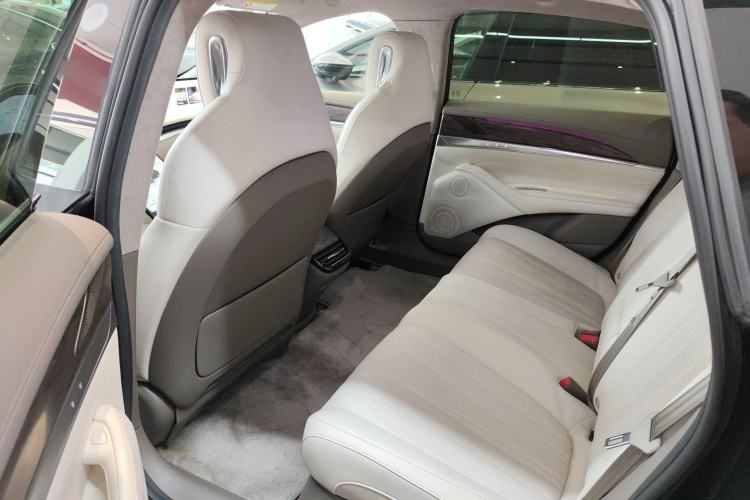 Used IM L7 2022 Dynamic Model Interior 4