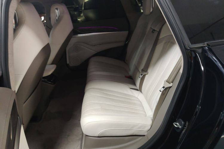 Used IM L7 2022 Dynamic Model Interior 4