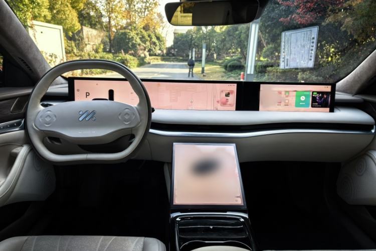 Used IM L7 2022 Dynamic Model Interior 5