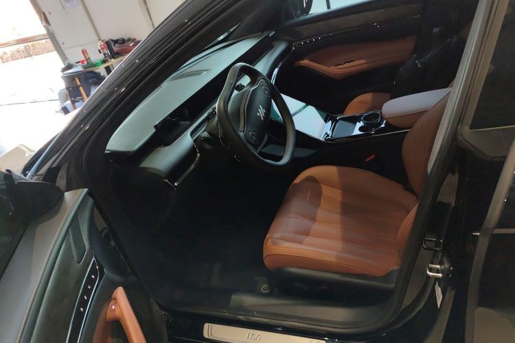 Used IM L7 2022 Dynamic Model Left Front Seat