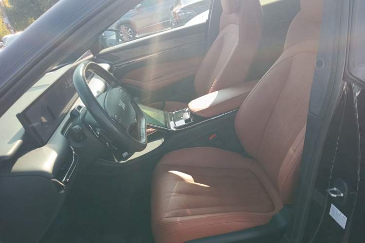 Used IM L7 2022 Dynamic Model Left Front Seat
