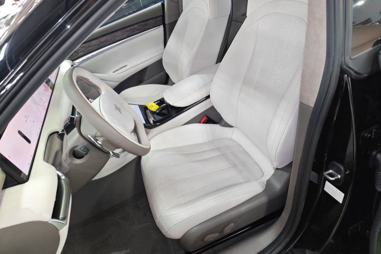 Used IM L7 2022 Dynamic Model Left Front Seat