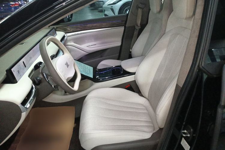 Used IM L7 2022 Dynamic Model Left Front Seat