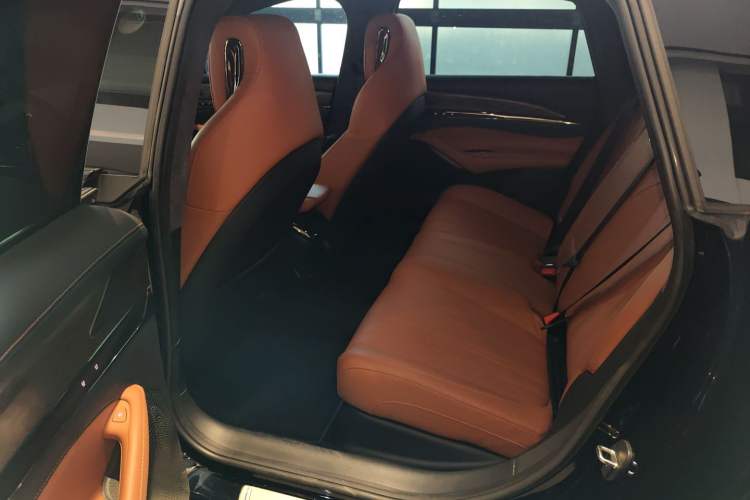 Used IM L7 2022 Dynamic Model Left Rear Seat