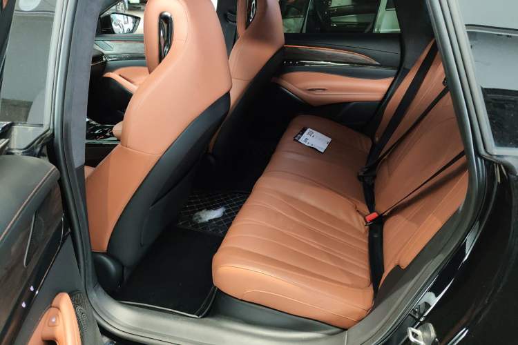 Used IM L7 2022 Dynamic Model Left Rear Seat