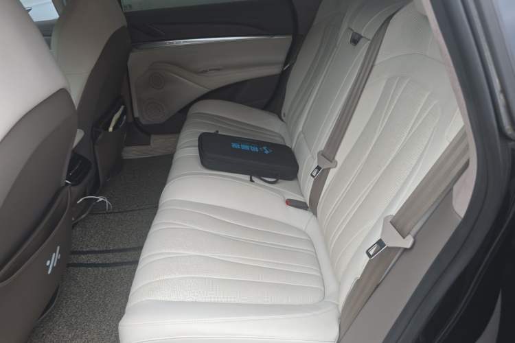 Used IM L7 2022 Pro Model Left Rear Seat
