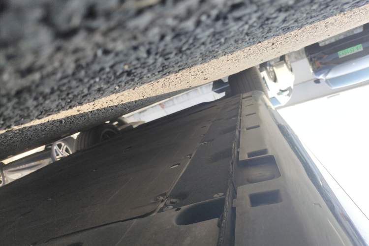 Used IM L7 2022 Dynamic Model Left Side Sill
