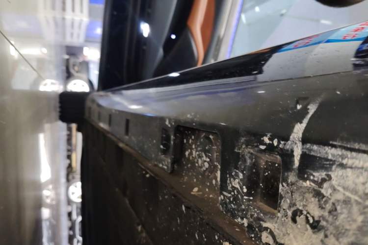 Used IM L7 2022 Dynamic Model Left Side Sill