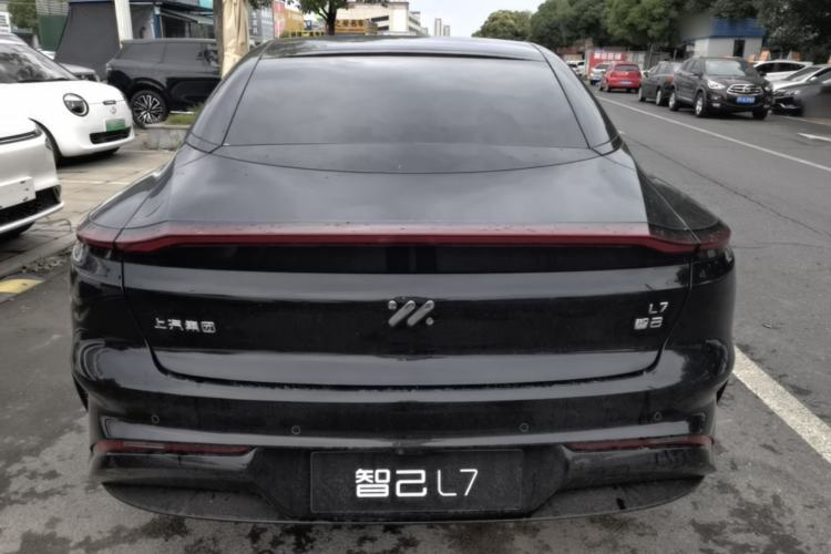 Used IM L7 2022 Dynamic Model Rear