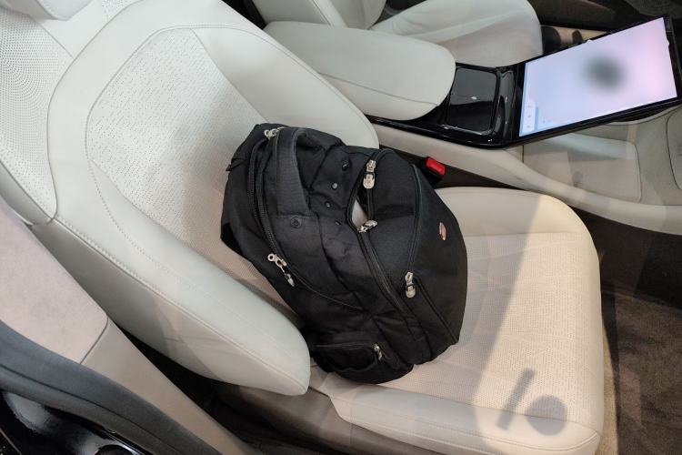 Used IM L7 2022 Dynamic Model Right Front Seat