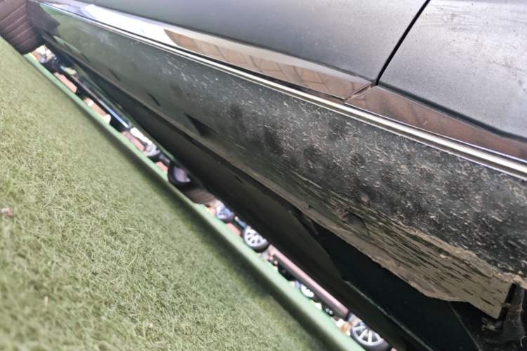 Used IM L7 2022 Pro Model Right Side Sill