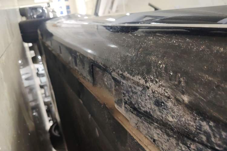 Used IM L7 2022 Dynamic Model Right Side Sill