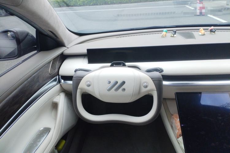 Used IM L7 2022 Dynamic Model Steering Wheel