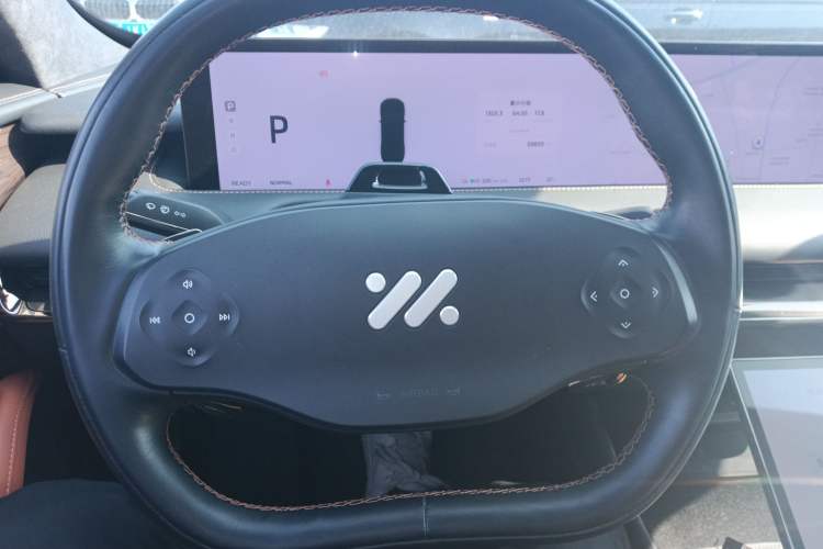 Used IM L7 2022 Dynamic Model Steering Wheel