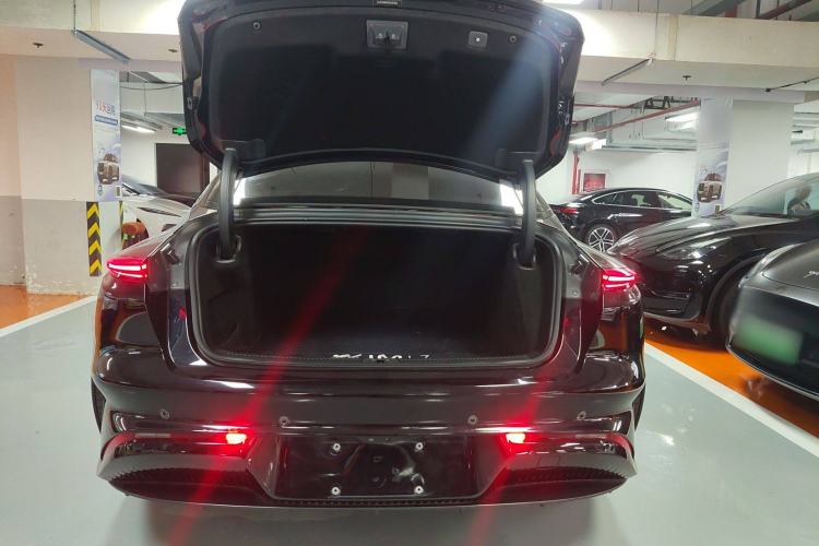 Used IM L7 2022 Dynamic Model Trunk