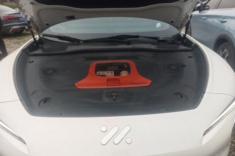 Used IM L7 2022 Dynamic Model Engine Bay