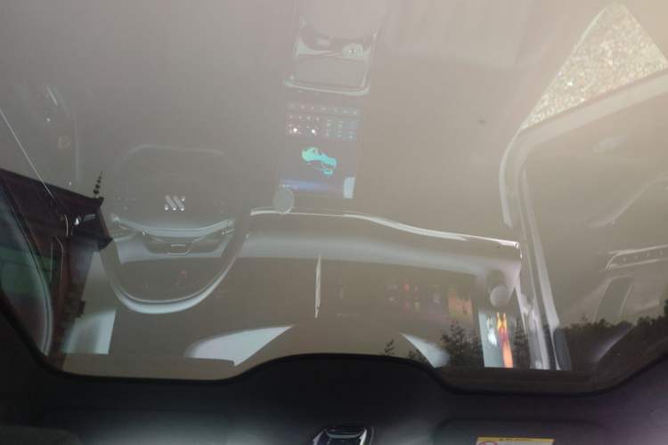 Used IM L7 2022 Dynamic Model Headliner