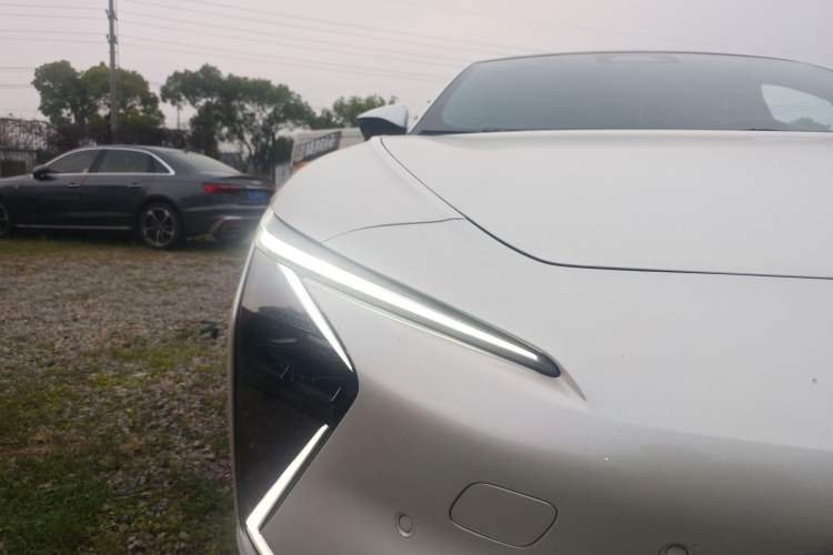 Used IM L7 2022 Dynamic Model Right Front Headlight