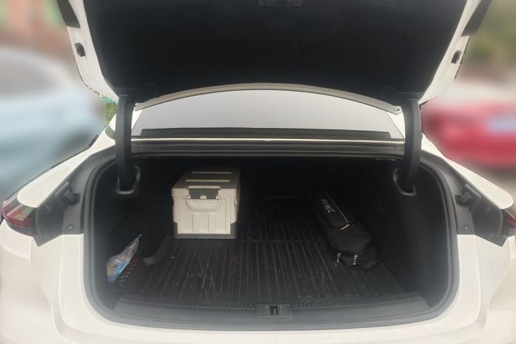 Used IM L7 2022 Dynamic Model Trunk
