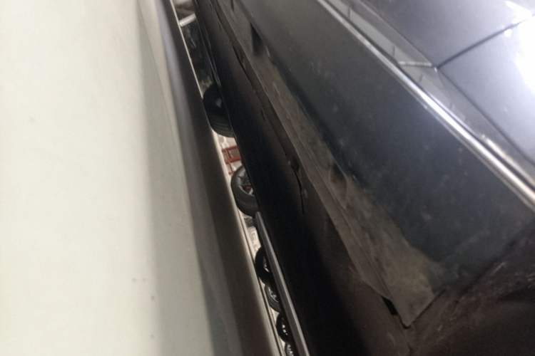 Used IM L7 2022 Dynamic Model Chassis Front Right