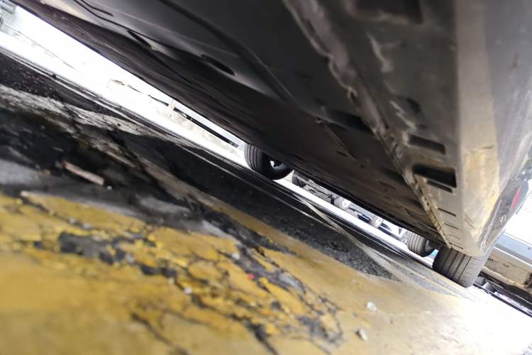 Used IM L7 2022 Dynamic Model Chassis Rear Right