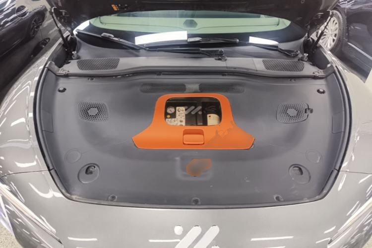Used IM L7 2022 Dynamic Model Engine Bay