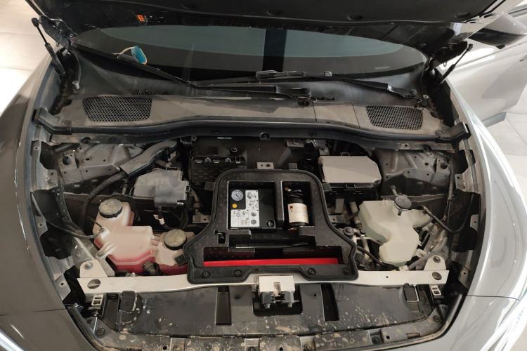 Used IM L7 2022 Dynamic Model Engine Bay