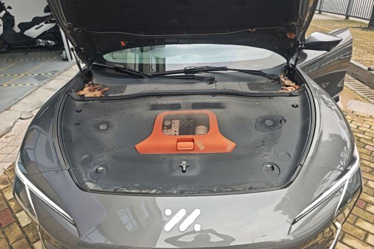Used IM L7 2022 Pro Model Engine Bay