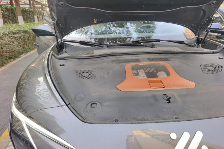 Used IM L7 2022 Angel Wheel Edition Engine Bay Right