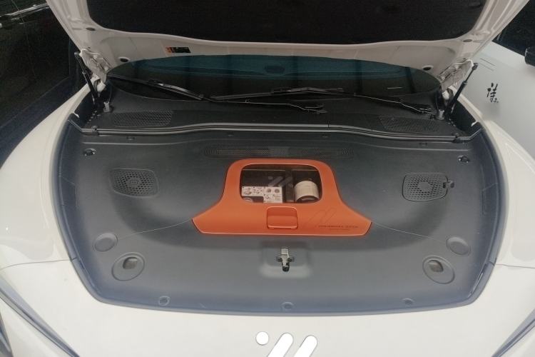 Used IM L7 2022 Dynamic Model Engine Bay