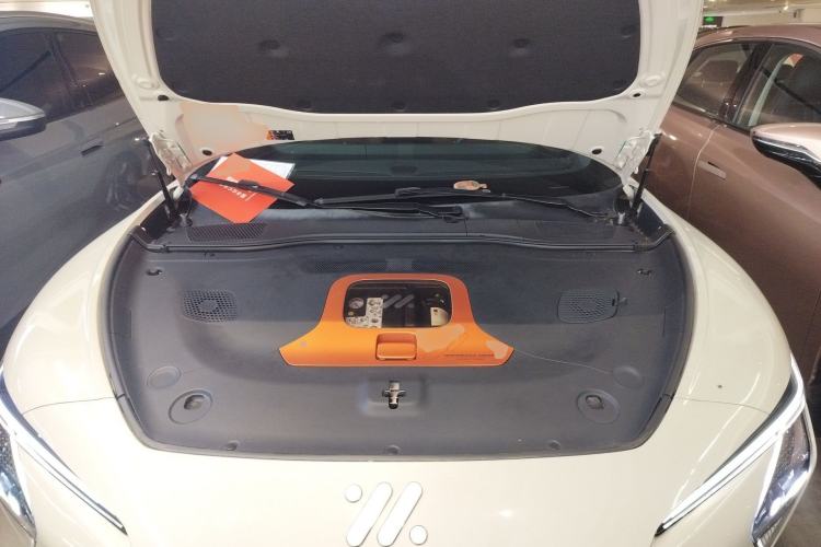 Used IM L7 2022 Pro Model Engine Bay