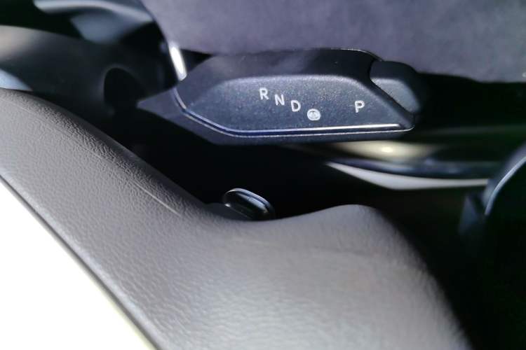 Used IM L7 2022 Angel Wheel Edition Gear Lever