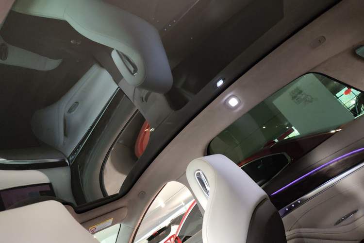 Used IM L7 2022 Dynamic Model Headliner
