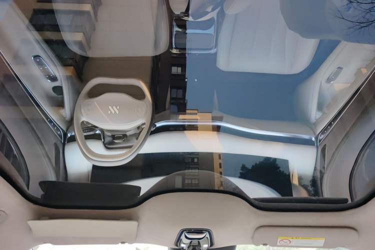 Used IM L7 2022 Angel Wheel Edition Headliner