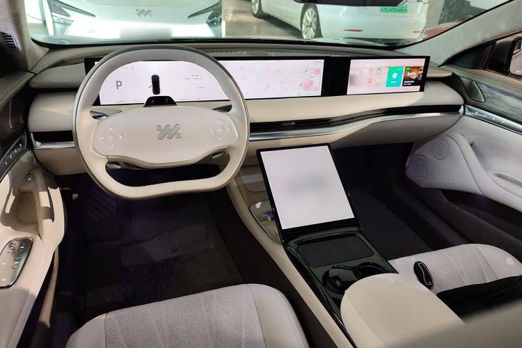 Used IM L7 2022 Dynamic Model Interior 2