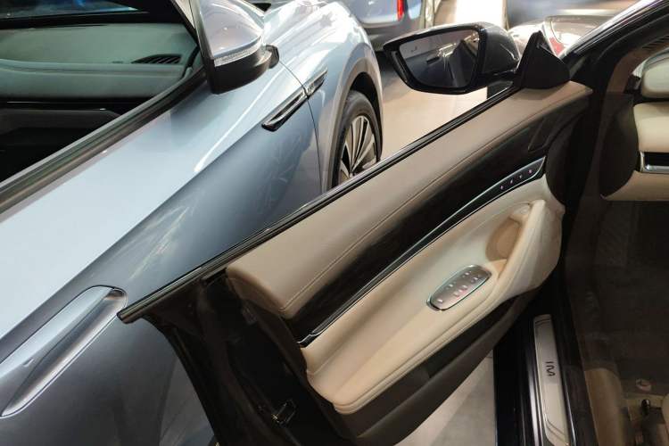 Used IM L7 2022 Dynamic Model Left Front Door Interior