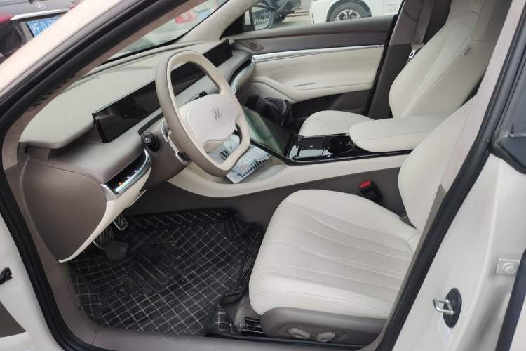 Used IM L7 2022 Pro Model Left Front Seat