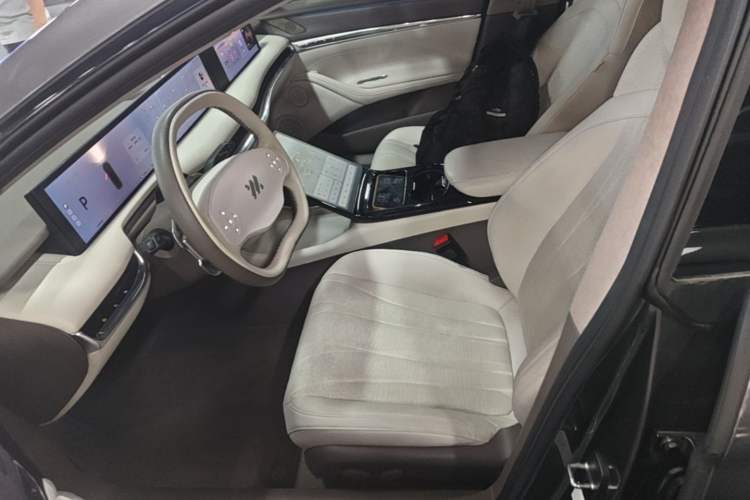 Used IM L7 2022 Pro Model Left Front Seat