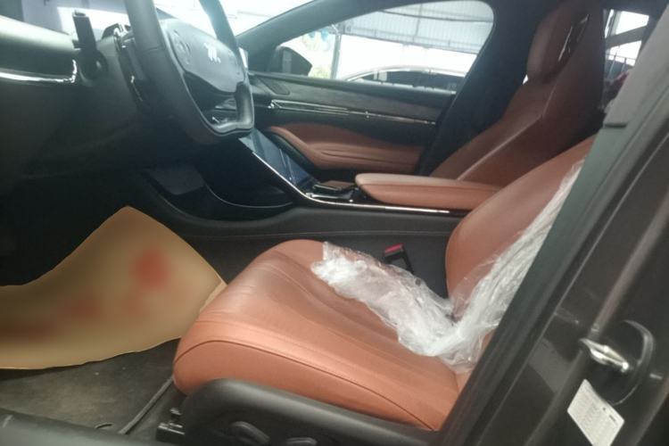 Used IM L7 2022 Dynamic Model Left Front Seat