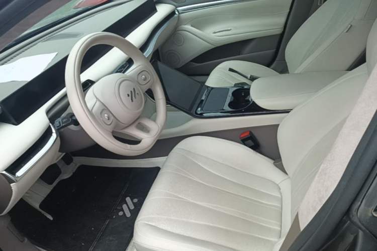 Used IM L7 2022 Pro Model Left Front Seat
