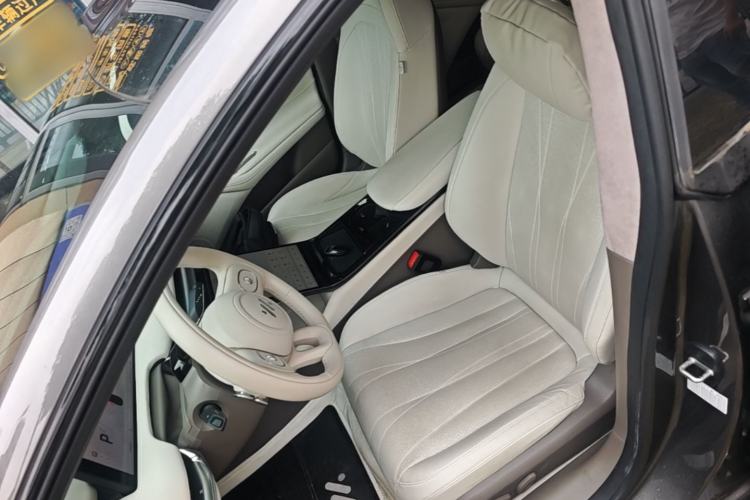 Used IM L7 2022 Pro Model Left Front Seat