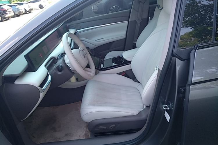 Used IM L7 2022 Angel Wheel Edition Left Front Seat