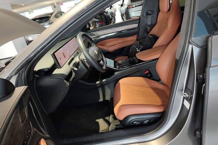 Used IM L7 2022 Dynamic Model Left Front Seat
